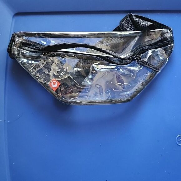 Leeds Fanny Pack NWOT - Picture 1 of 3